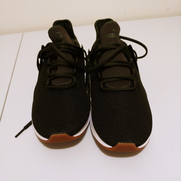 Puma - Picture 2 of 4